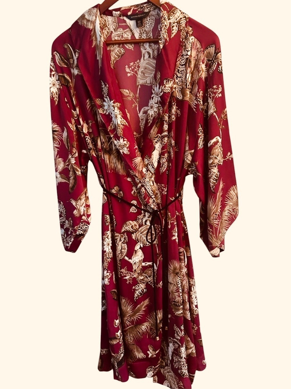 BANANA REPUBLIC SATIN LONG KIMONO ROBE BURGUNDY JUNGLE ANIMAL PATTERN SZ SMALL